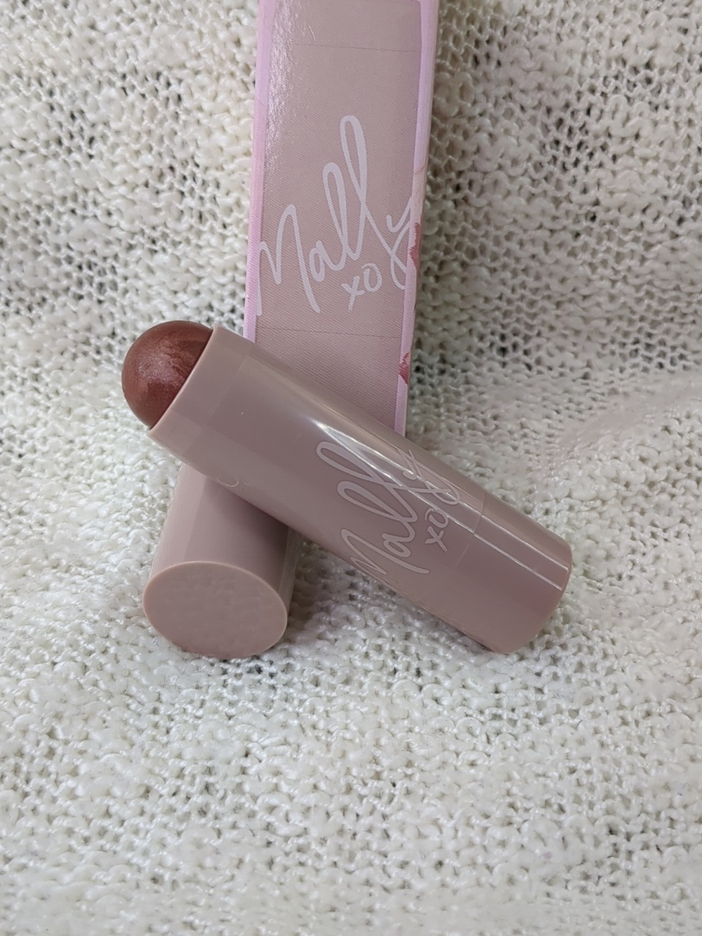 Mally Beauty Shimmer Shape & Glow Defining Stick in Rose & Shine, 6.5g/0.22oz - Picture 2 of 13